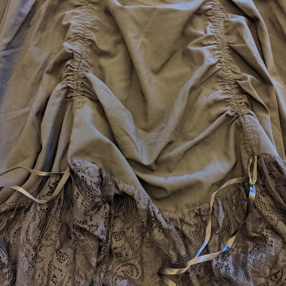 Widow dress. - Picture 2 of 4
